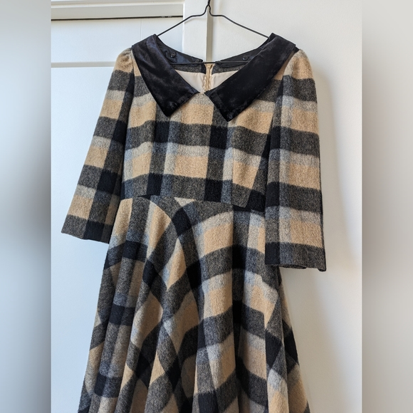 Cynthia Rowley Black and Tan Plaid Dress - Picture 4 of 9